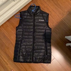 Columbia vest